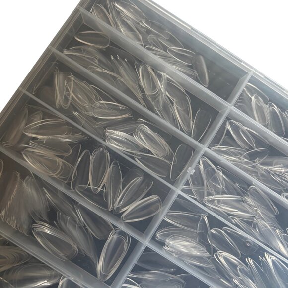 124. Assorted Nail Tips – All in excellent condition - Picture 2 of 2